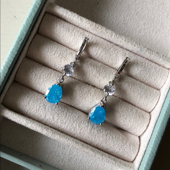 SALE 18k Gold Blue Cherry Topaz Drop Earrings - Picture 2 of 4